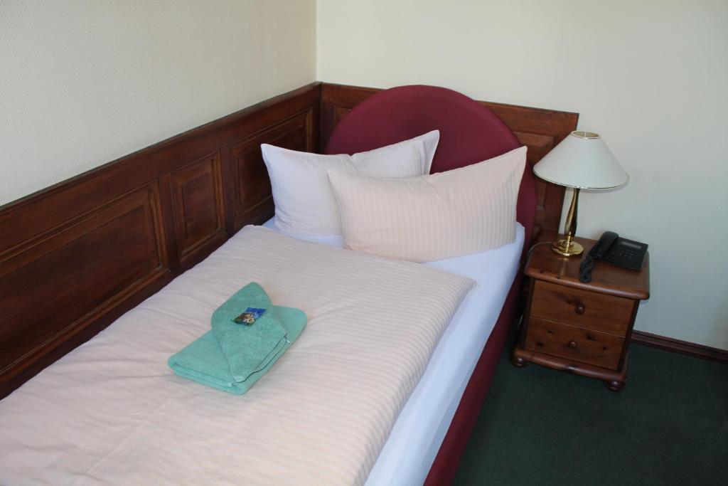 Hotel Garni Am Dippeplatz Quedlinburg Habitación foto